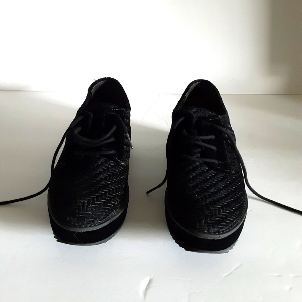 Schutz lace up black velvety shoes sz 5